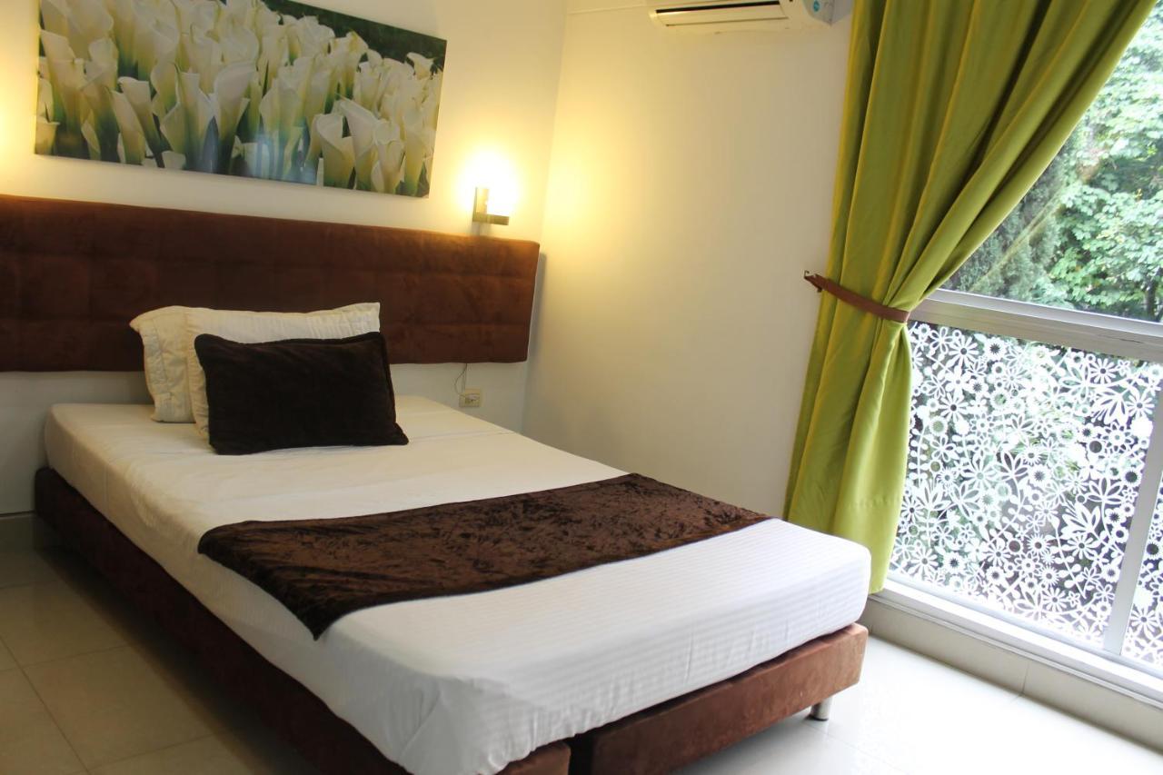 מדיין Hotel Boutique Las Rosas 5 G מראה חיצוני תמונה