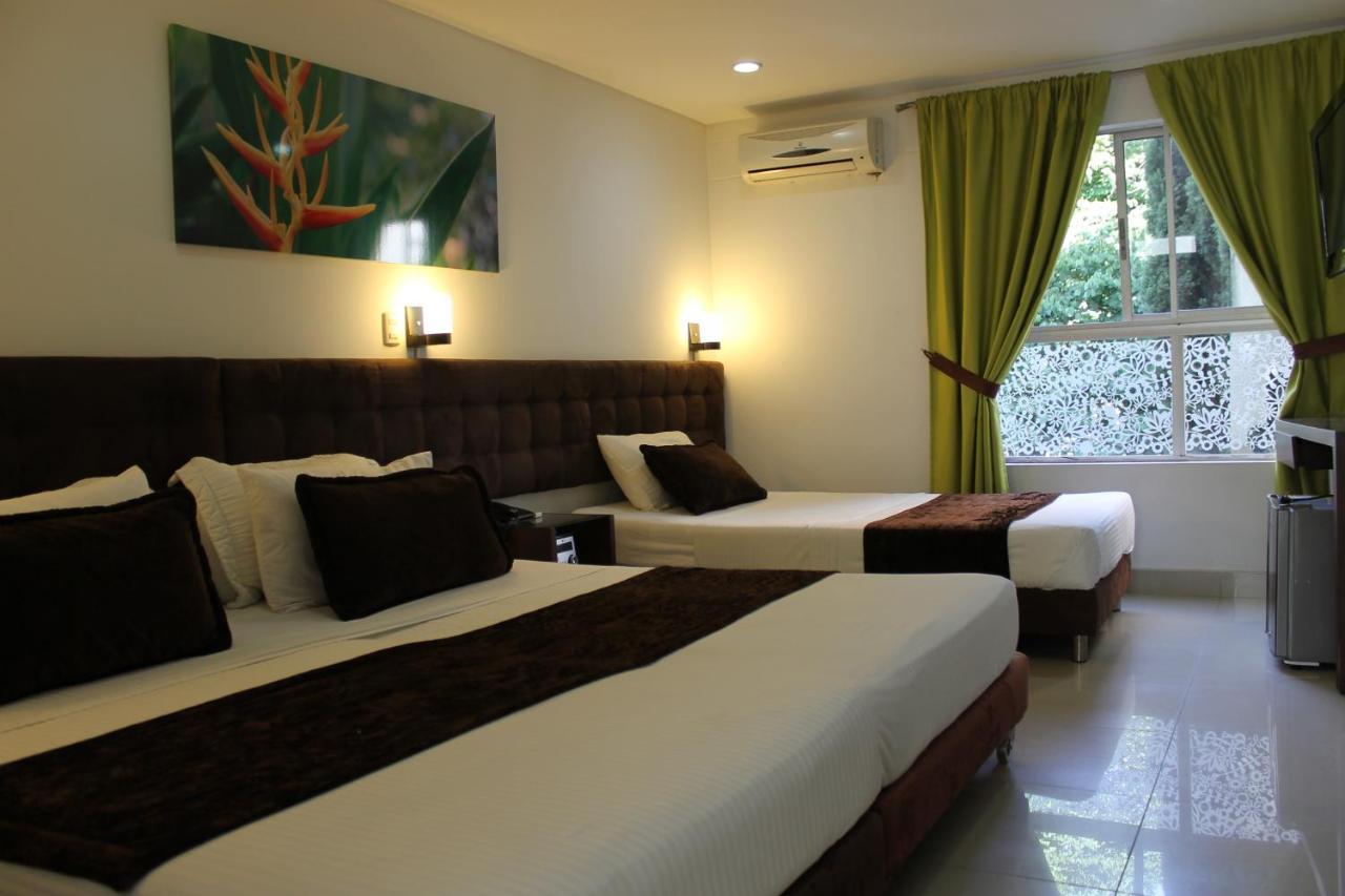 מדיין Hotel Boutique Las Rosas 5 G מראה חיצוני תמונה