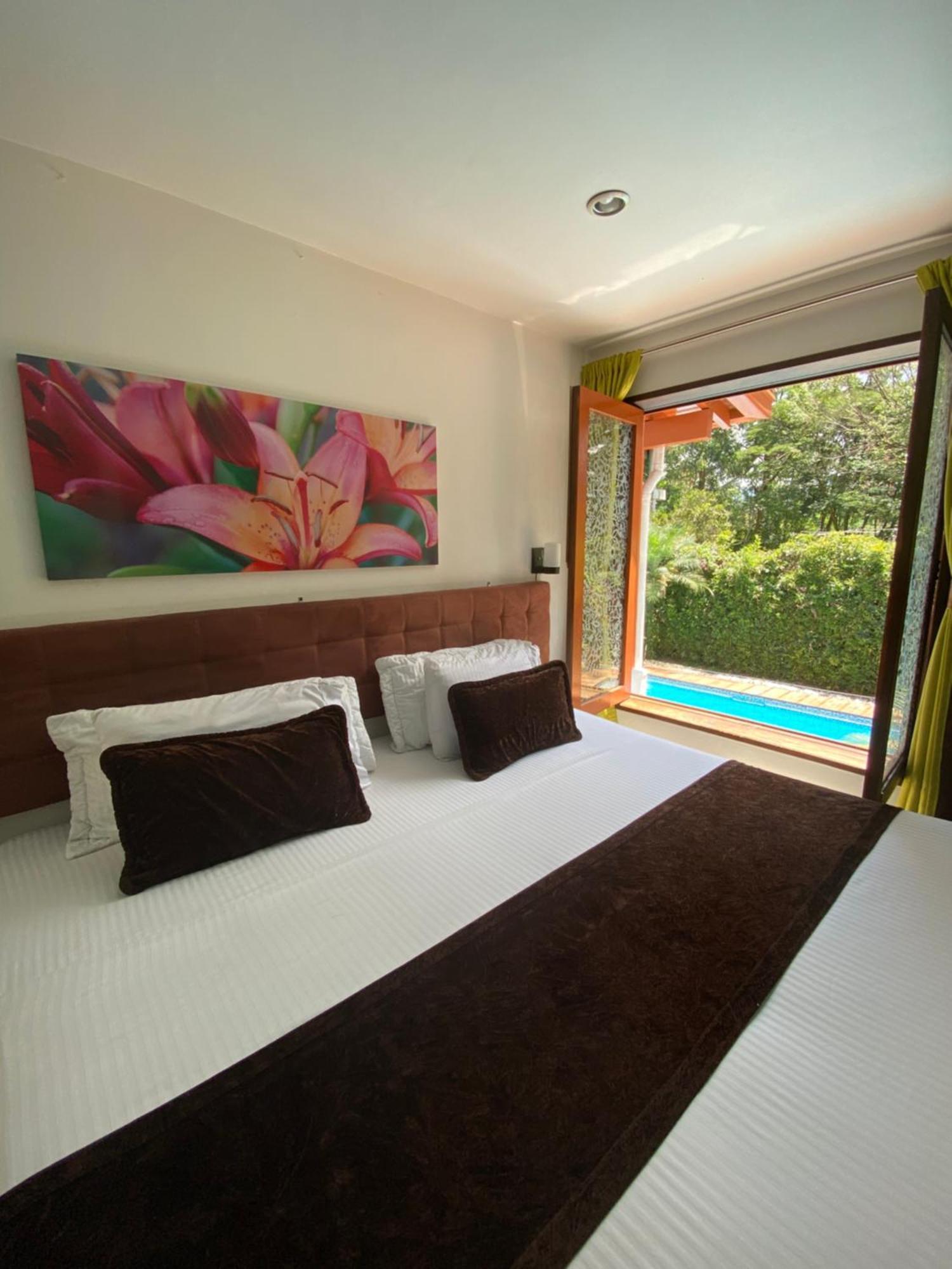 מדיין Hotel Boutique Las Rosas 5 G מראה חיצוני תמונה