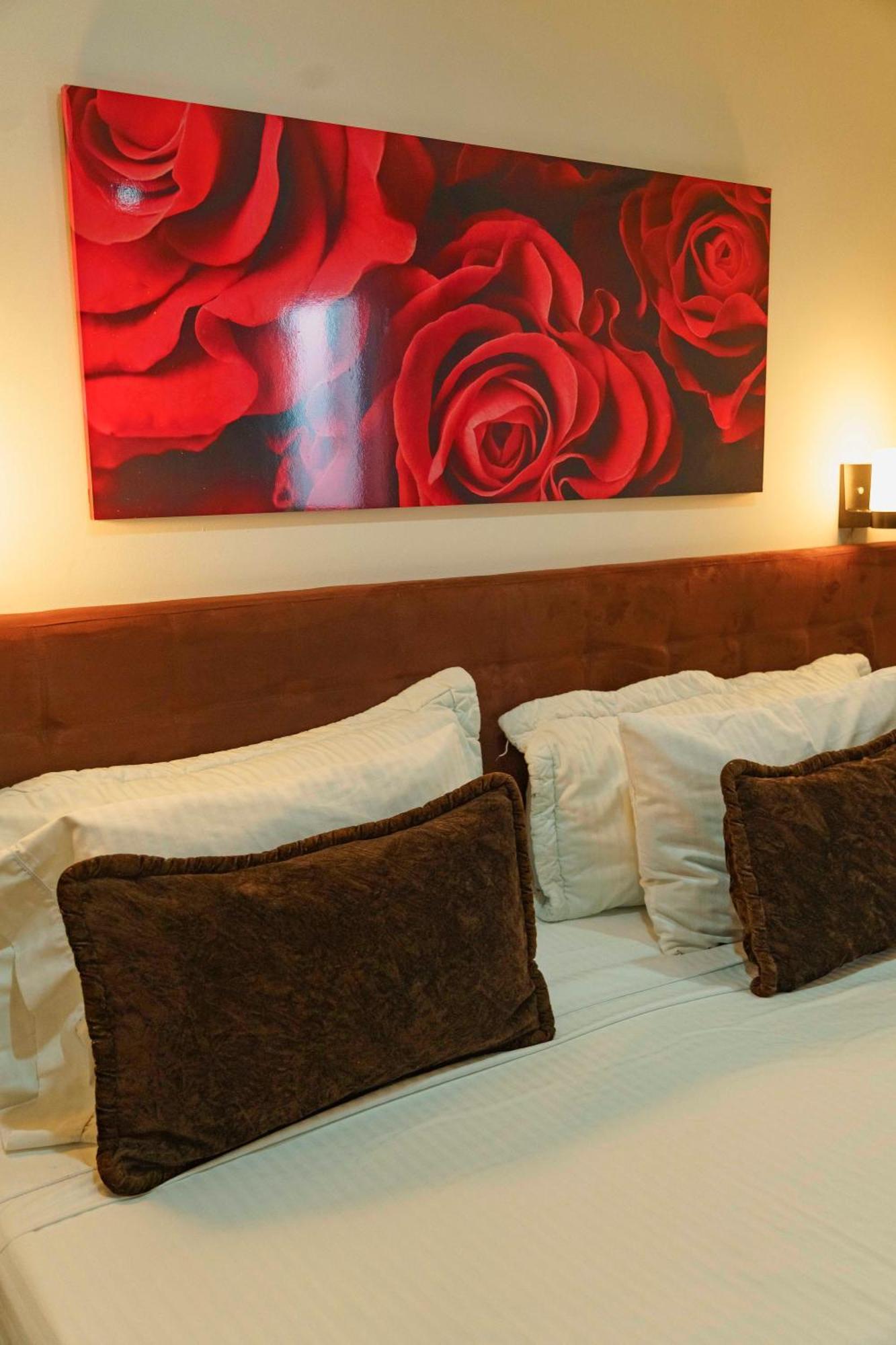 מדיין Hotel Boutique Las Rosas 5 G מראה חיצוני תמונה